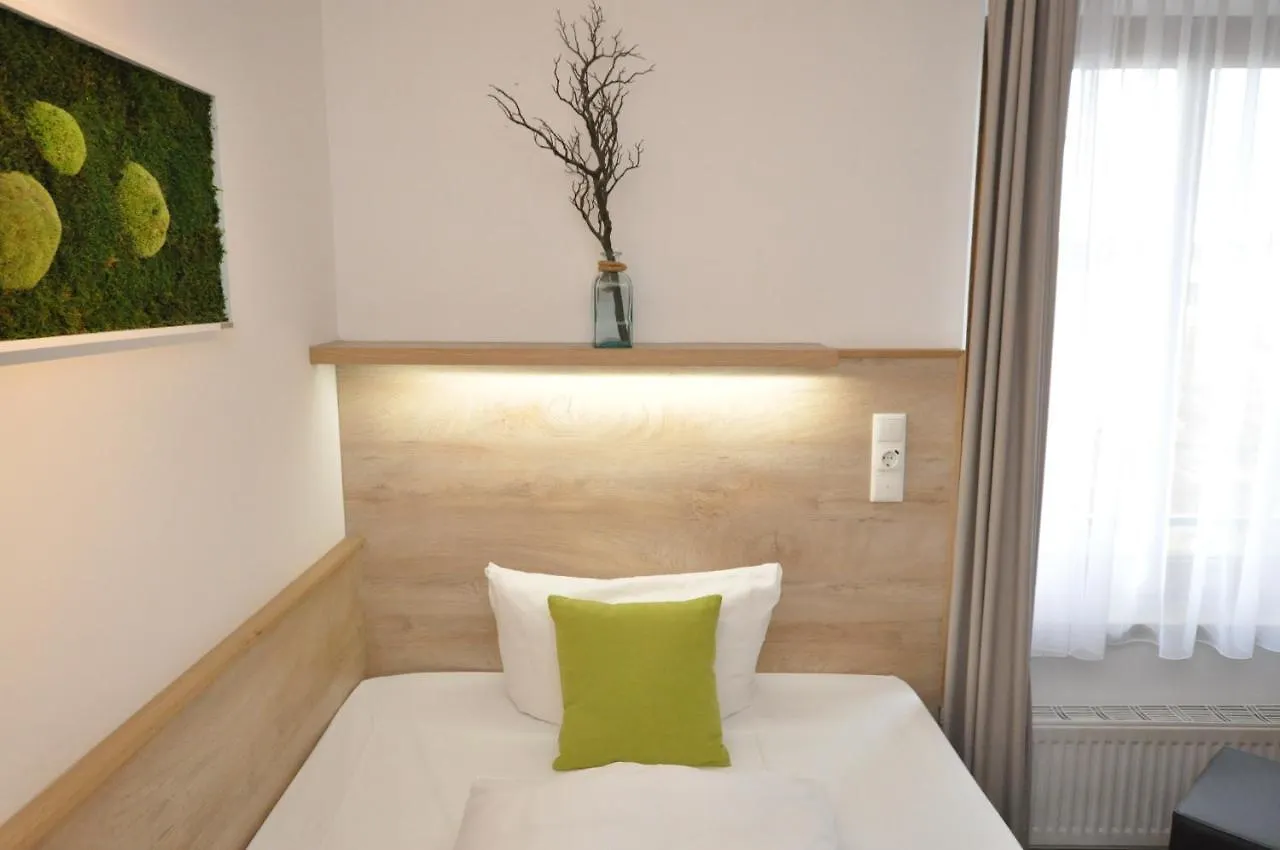 Hotel Perlach Allee by Blattl München 3*,